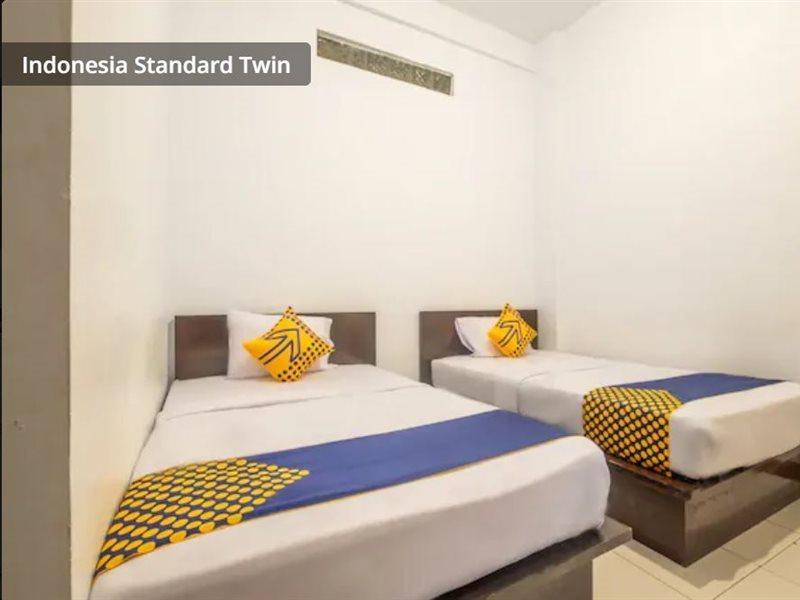 Spot On 2395 Hotel Aden 2 Syariah Tasikmalaya Dış mekan fotoğraf
