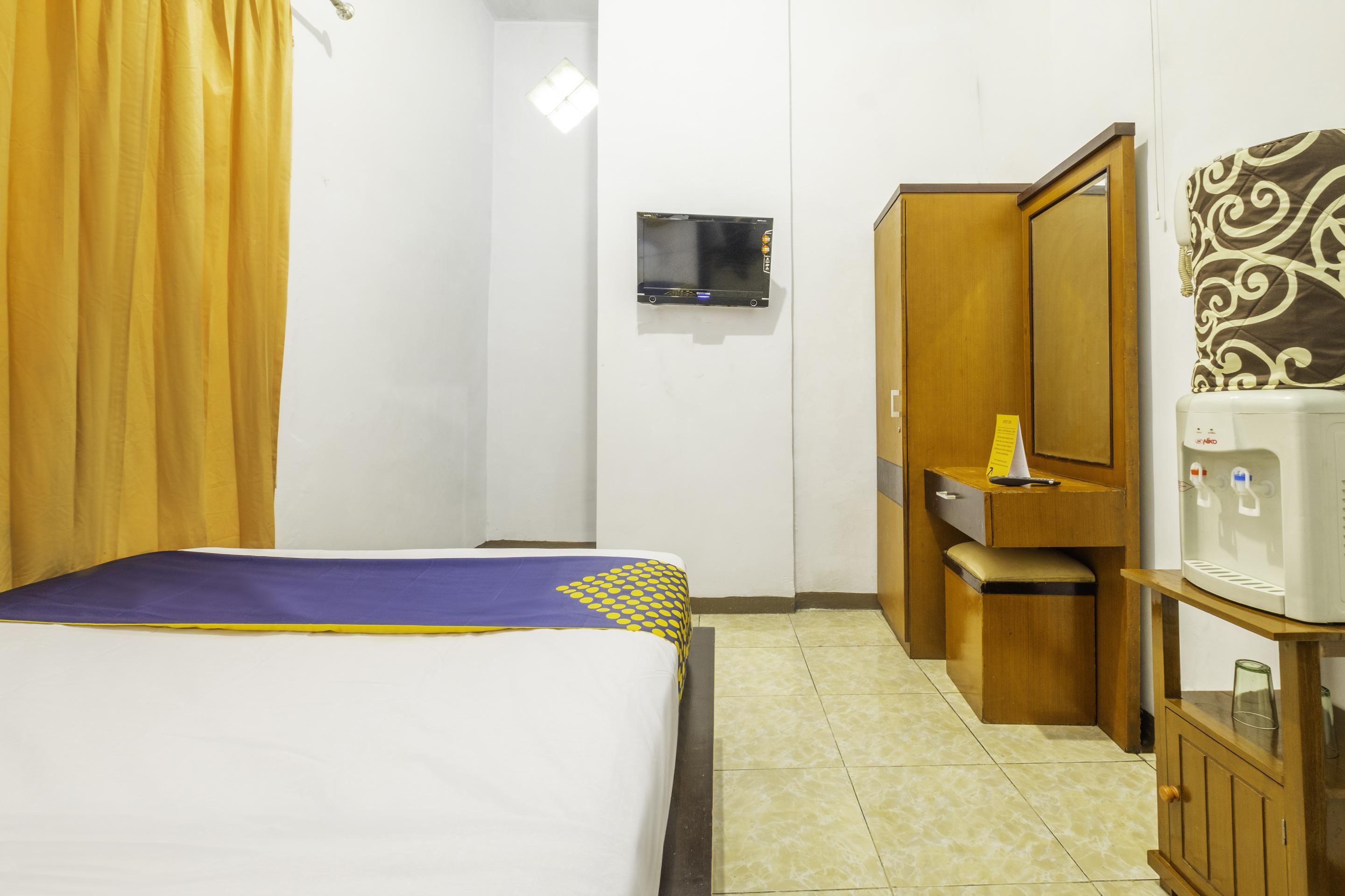 Spot On 2395 Hotel Aden 2 Syariah Tasikmalaya Dış mekan fotoğraf