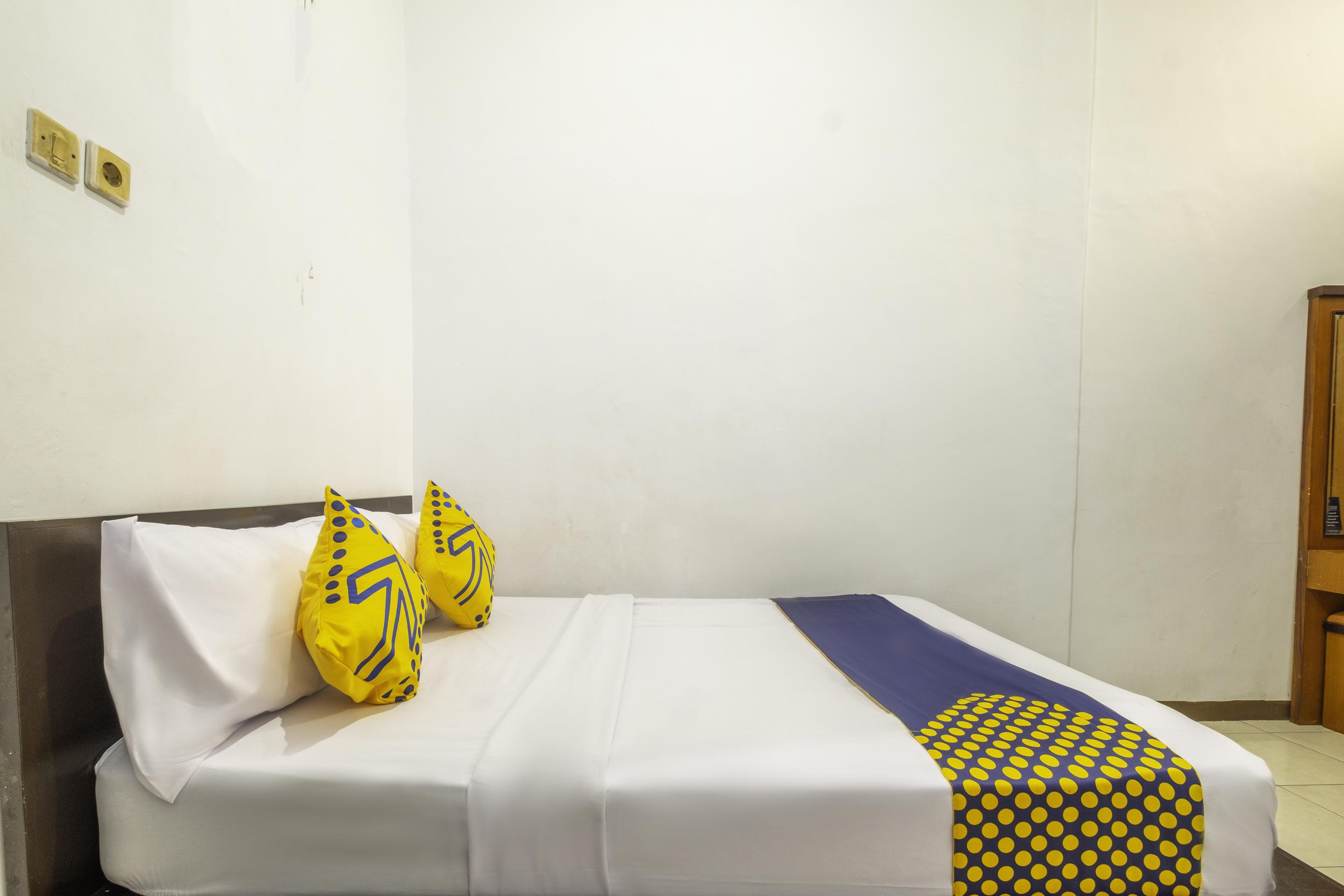 Spot On 2395 Hotel Aden 2 Syariah Tasikmalaya Dış mekan fotoğraf