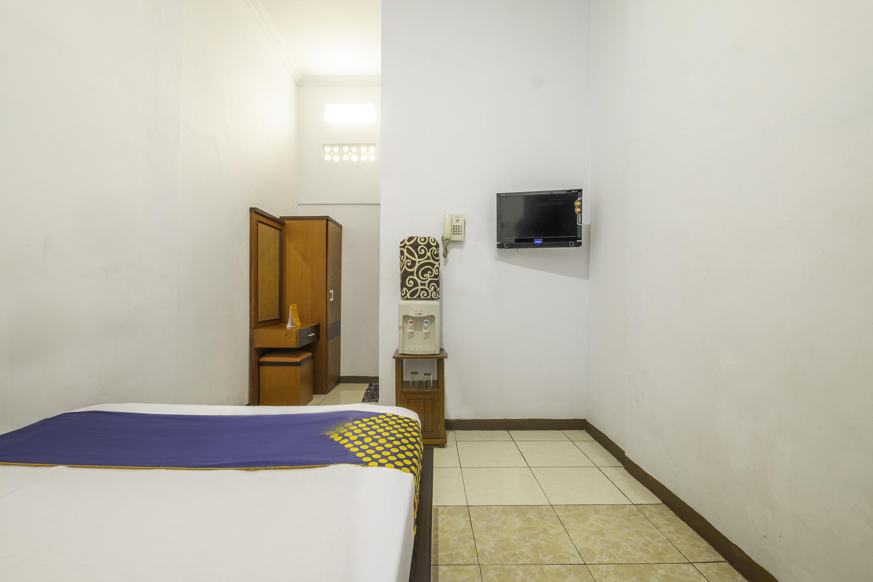 Spot On 2395 Hotel Aden 2 Syariah Tasikmalaya Dış mekan fotoğraf