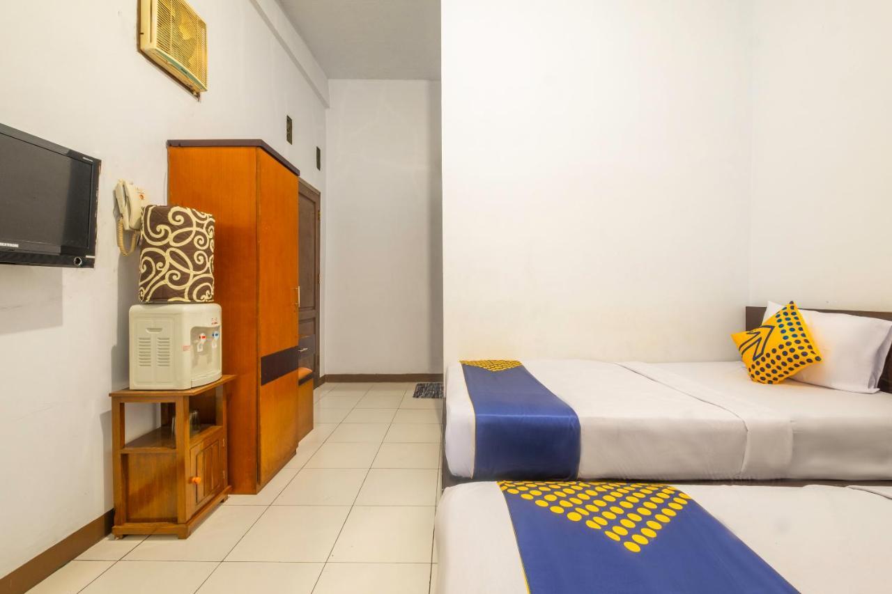Spot On 2395 Hotel Aden 2 Syariah Tasikmalaya Dış mekan fotoğraf