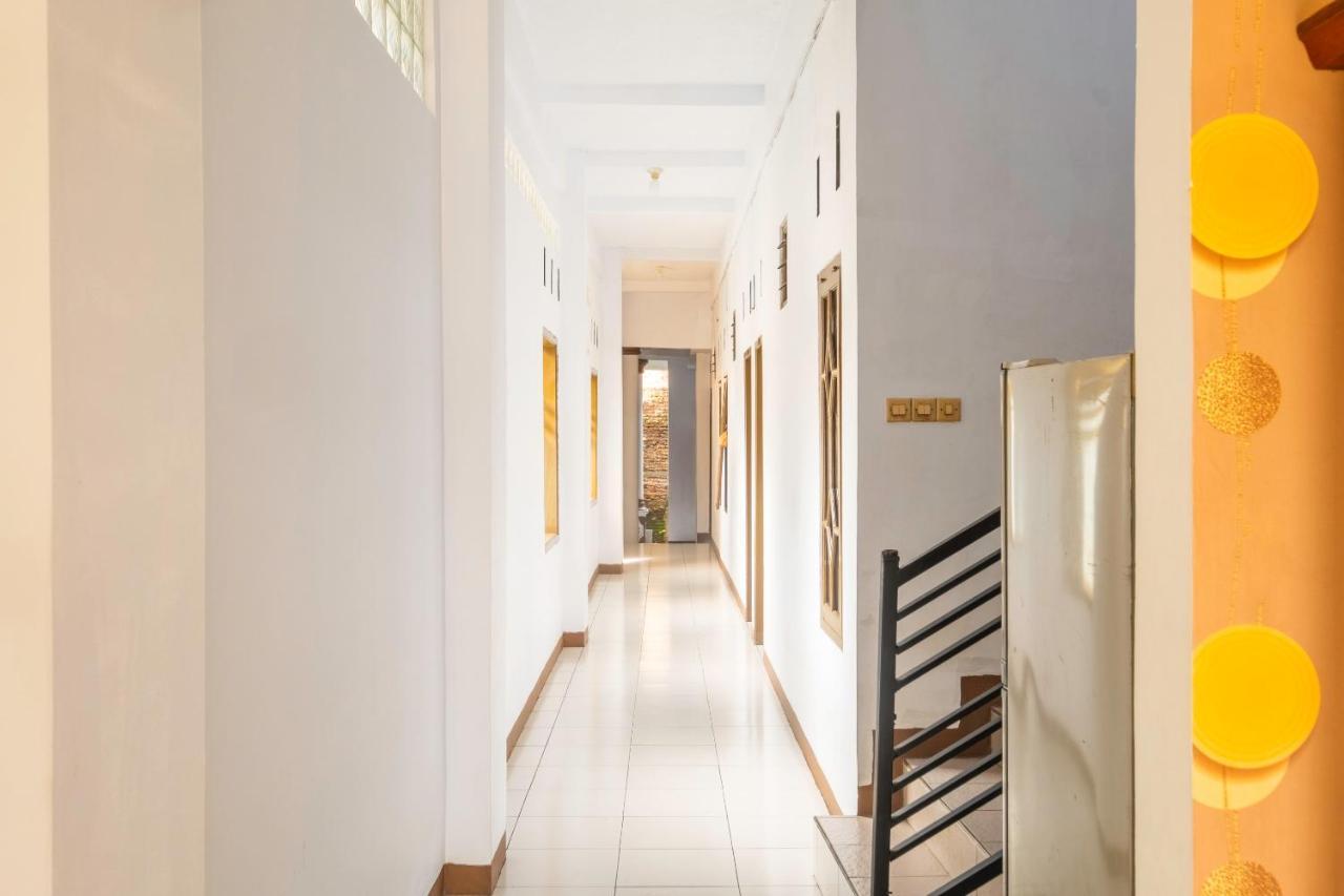 Spot On 2395 Hotel Aden 2 Syariah Tasikmalaya Dış mekan fotoğraf