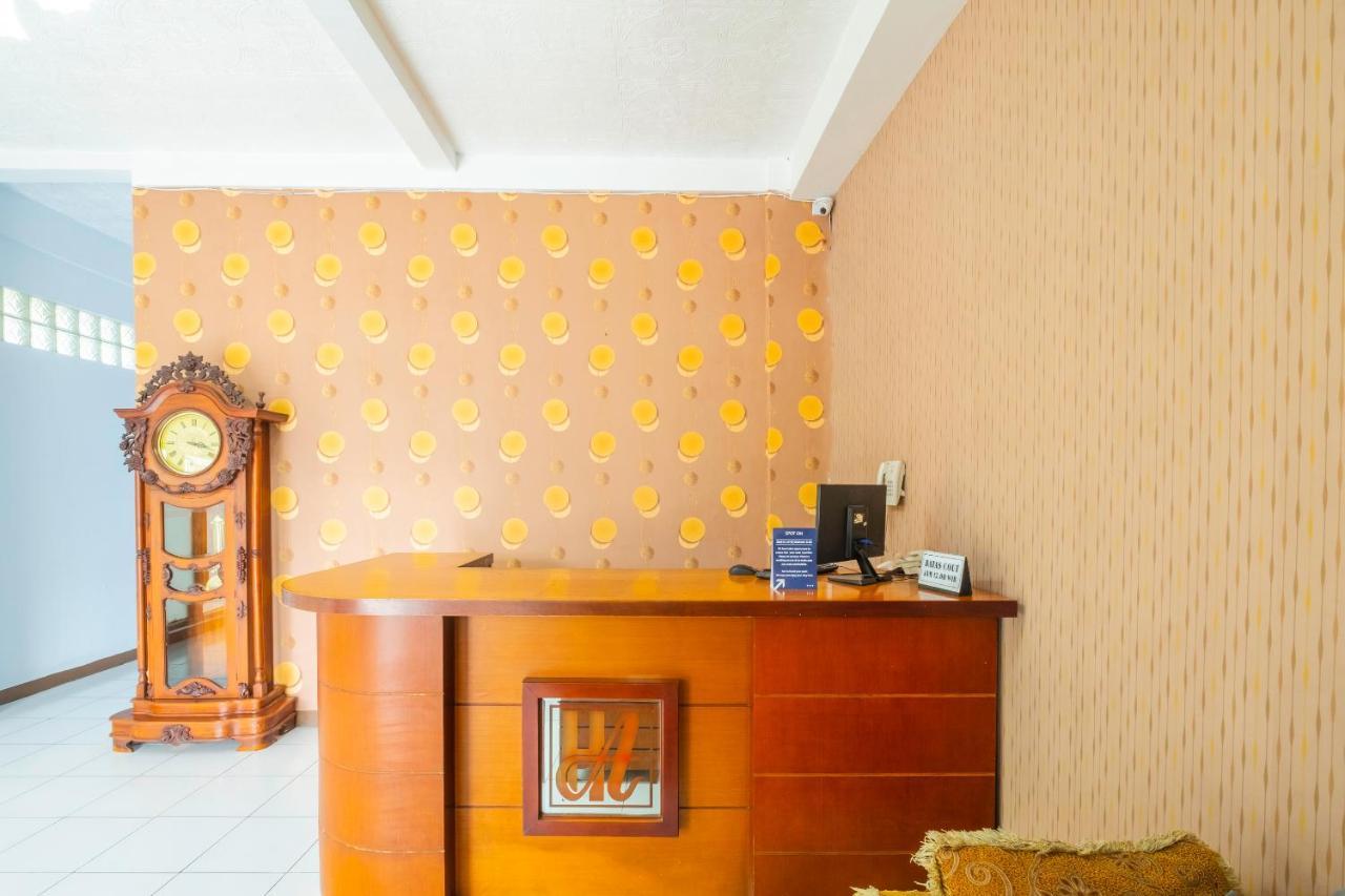 Spot On 2395 Hotel Aden 2 Syariah Tasikmalaya Dış mekan fotoğraf