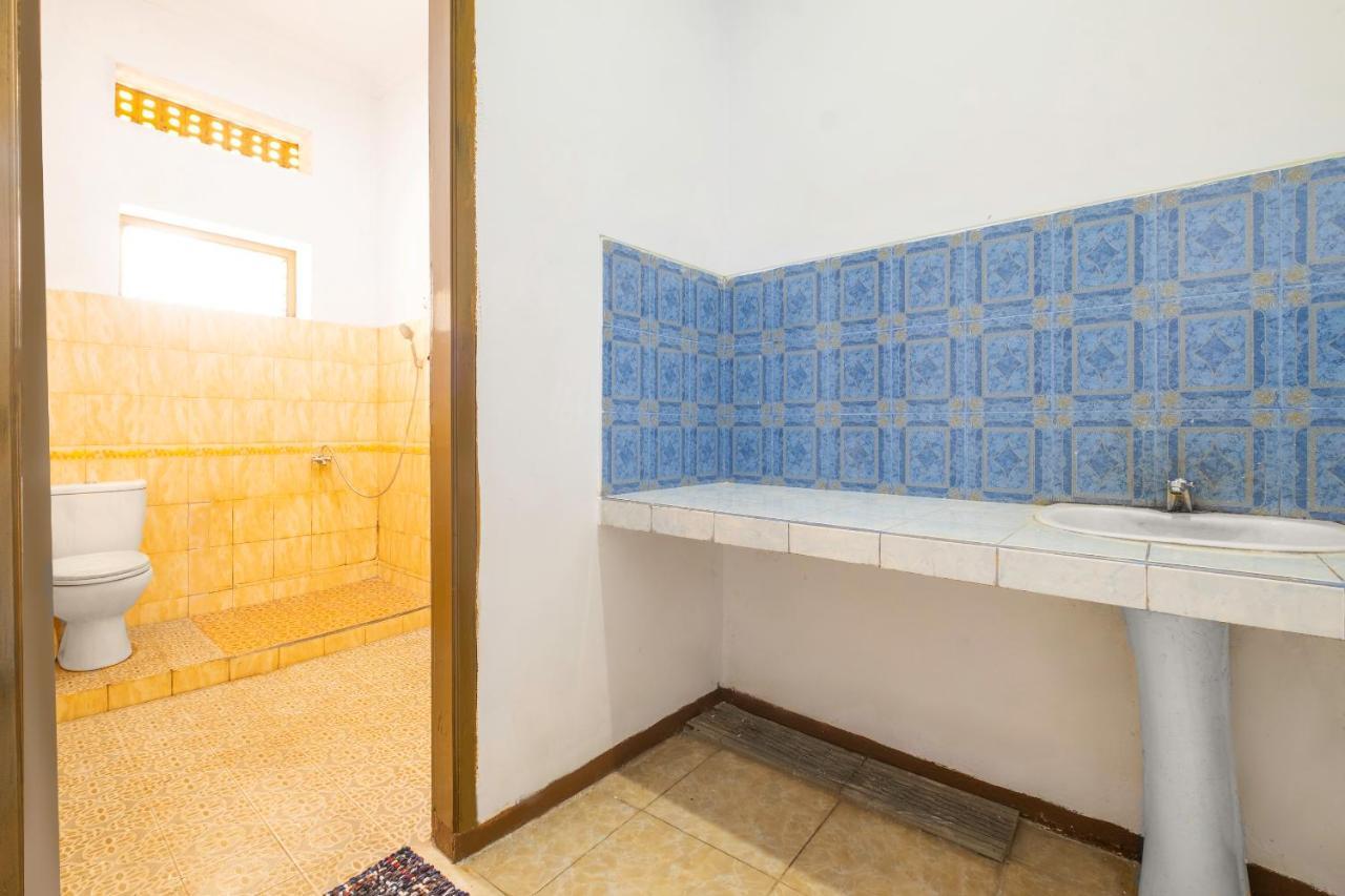Spot On 2395 Hotel Aden 2 Syariah Tasikmalaya Dış mekan fotoğraf